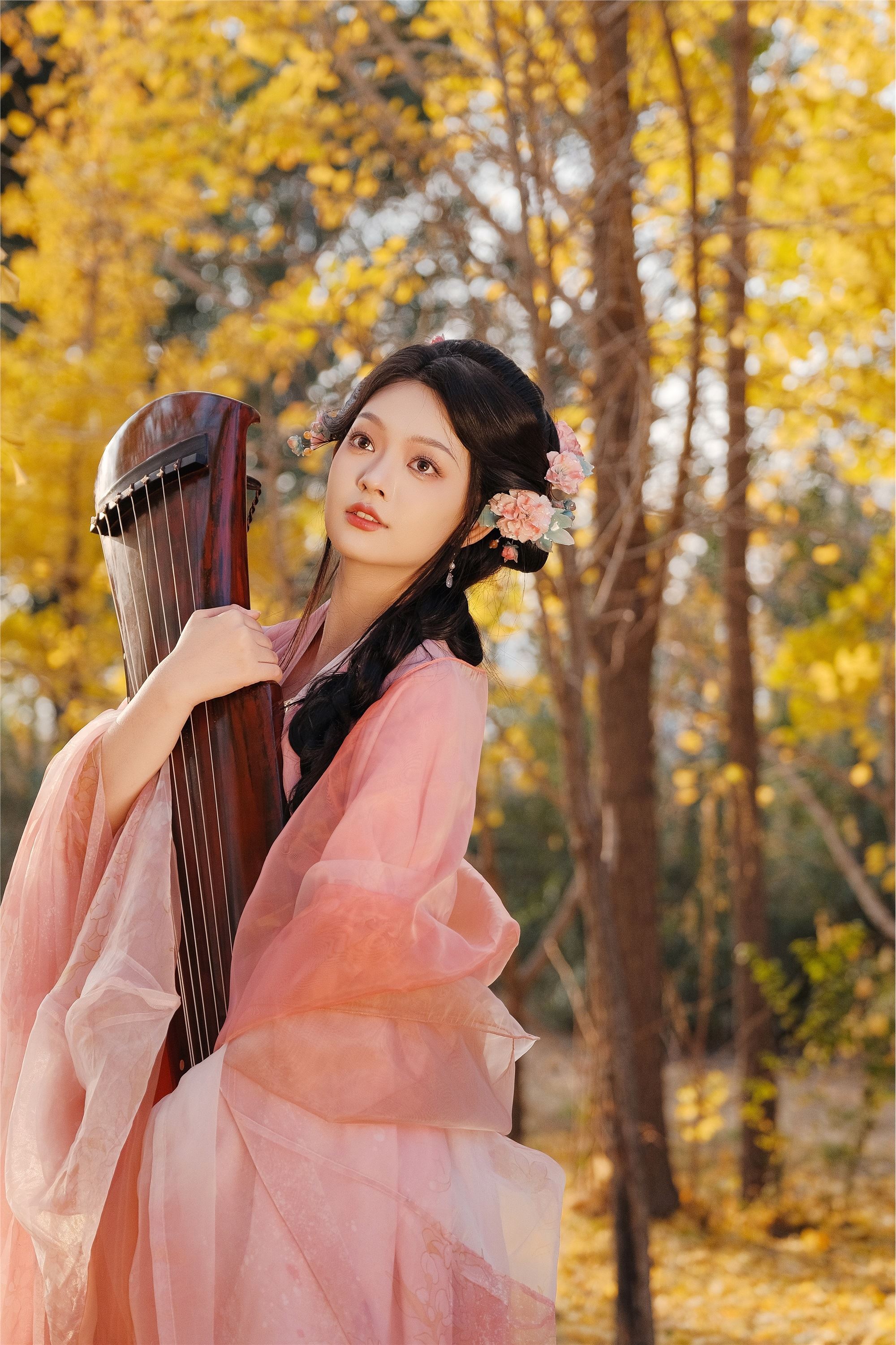 YITUYU艺图语 2025.01.06 秋意浓 秋秋